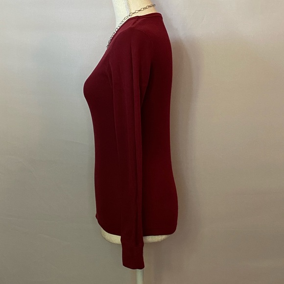 Tops/T-Shirts/Tanks👚 - 2 for $15 or 3 for $20 (Mix & Match) - Picture 4 of 5